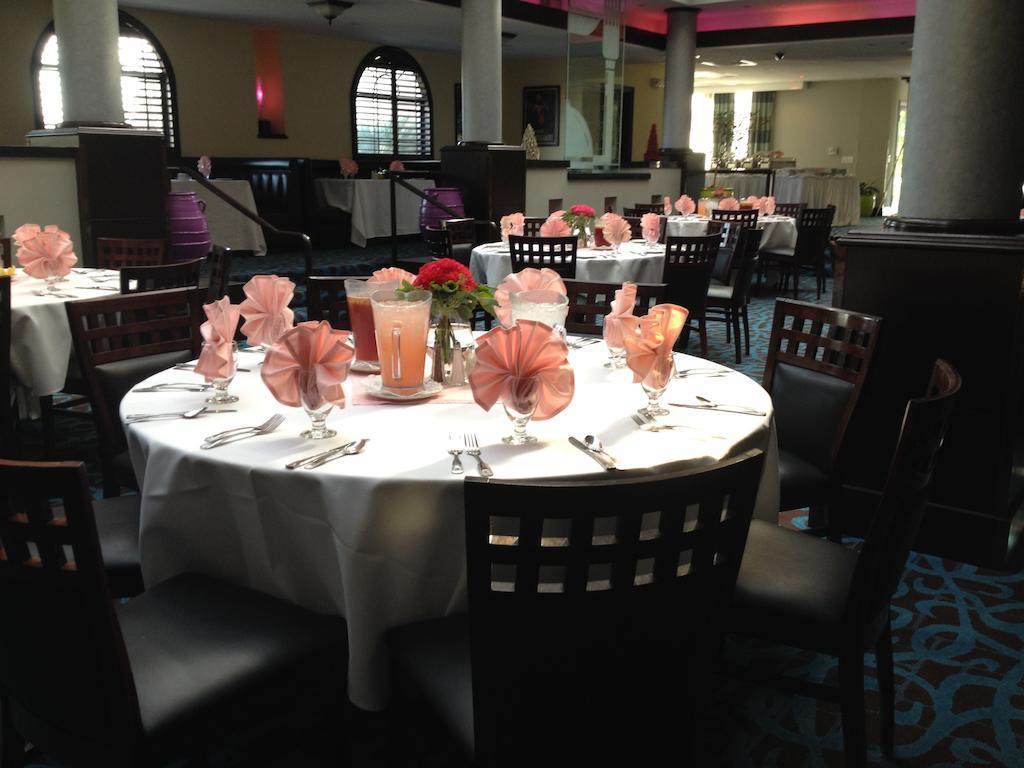 Hotel Doubletree By Hilton Chatsworth